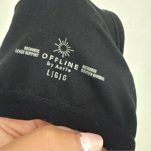 Offline by aerie The Hugger Recharge Least Support Bra Tank Black Large Workout - Picture 3 of 4